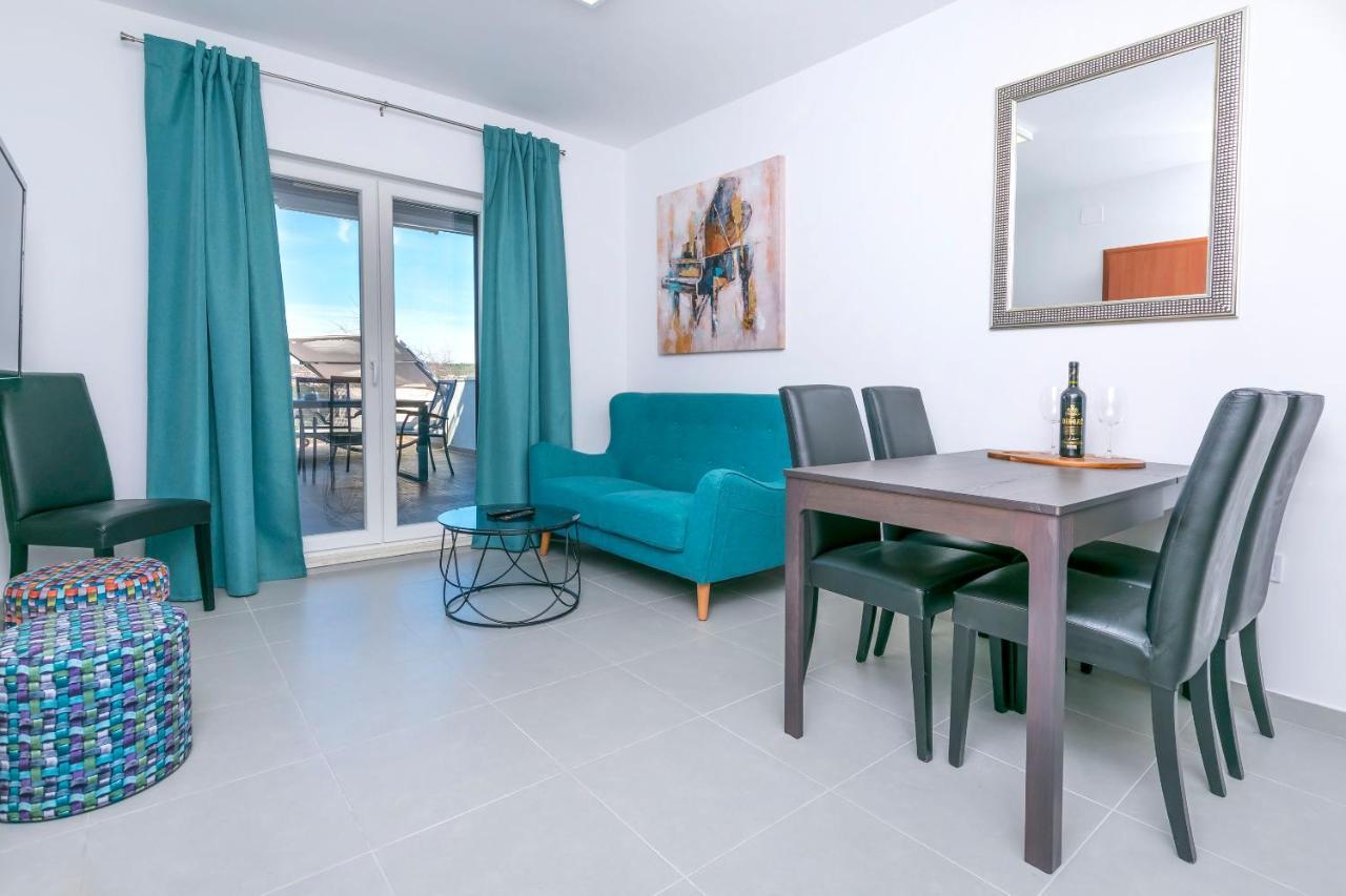Apartments Visnja โรกอซนิซา ภายนอก รูปภาพ